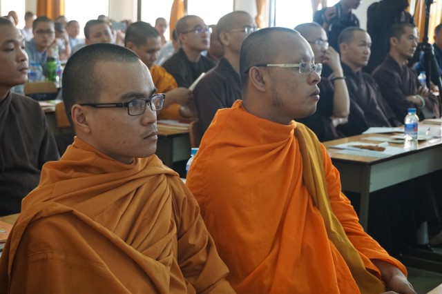 Quỹ Đạo Phật Ngày Nay kết hợp với TTYK Phước An hỗ trợ bảo hiểm y tế cho 600 Tăng Ni sinh
