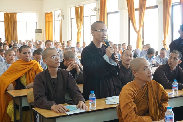 Quỹ Đạo Phật Ngày Nay kết hợp với TTYK Phước An hỗ trợ bảo hiểm y tế cho 600 Tăng Ni sinh