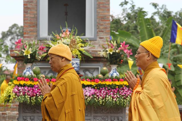 Nam Định: Chùa Tiên Hương lễ tưởng niệm và cung nghinh xá lợi lưu nhập bảo tháp