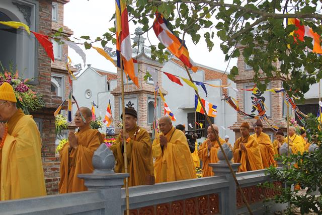 Nam Định: Chùa Tiên Hương lễ tưởng niệm và cung nghinh xá lợi lưu nhập bảo tháp