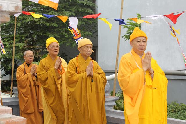 Nam Định: Chùa Tiên Hương lễ tưởng niệm và cung nghinh xá lợi lưu nhập bảo tháp