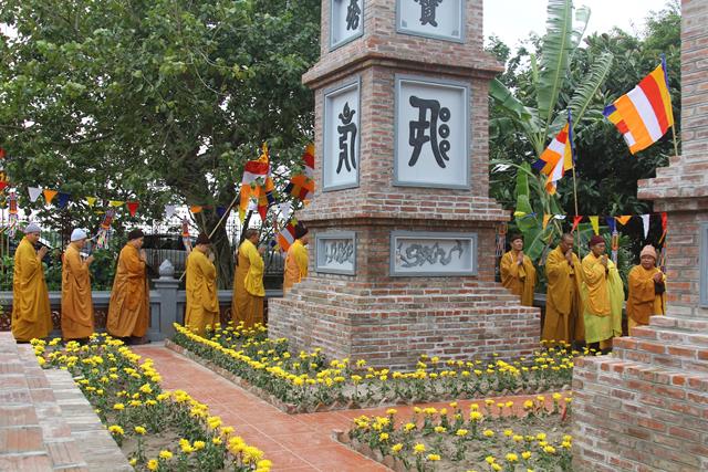 Nam Định: Chùa Tiên Hương lễ tưởng niệm và cung nghinh xá lợi lưu nhập bảo tháp