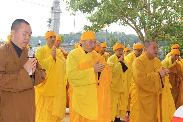 Nam Định: Chùa Tiên Hương lễ tưởng niệm và cung nghinh xá lợi lưu nhập bảo tháp
