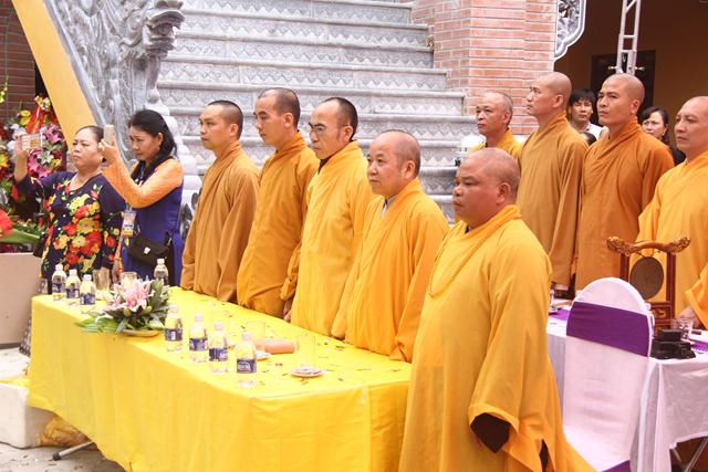Hà Nam: Đại lễ cắt băng khánh thành Tổ đường chùa Hòa Mạc