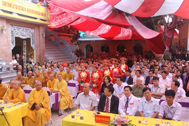 Hà Nam: Đại lễ cắt băng khánh thành Tổ đường chùa Hòa Mạc