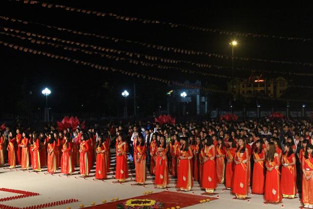 Thiêng liêng đêm hội hoa đăng “Phật giáo Trúc Lâm hội tụ và lan toả”