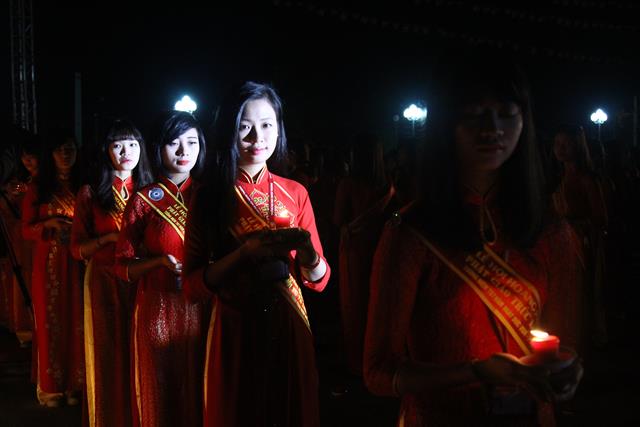 Thiêng liêng đêm hội hoa đăng “Phật giáo Trúc Lâm hội tụ và lan toả”