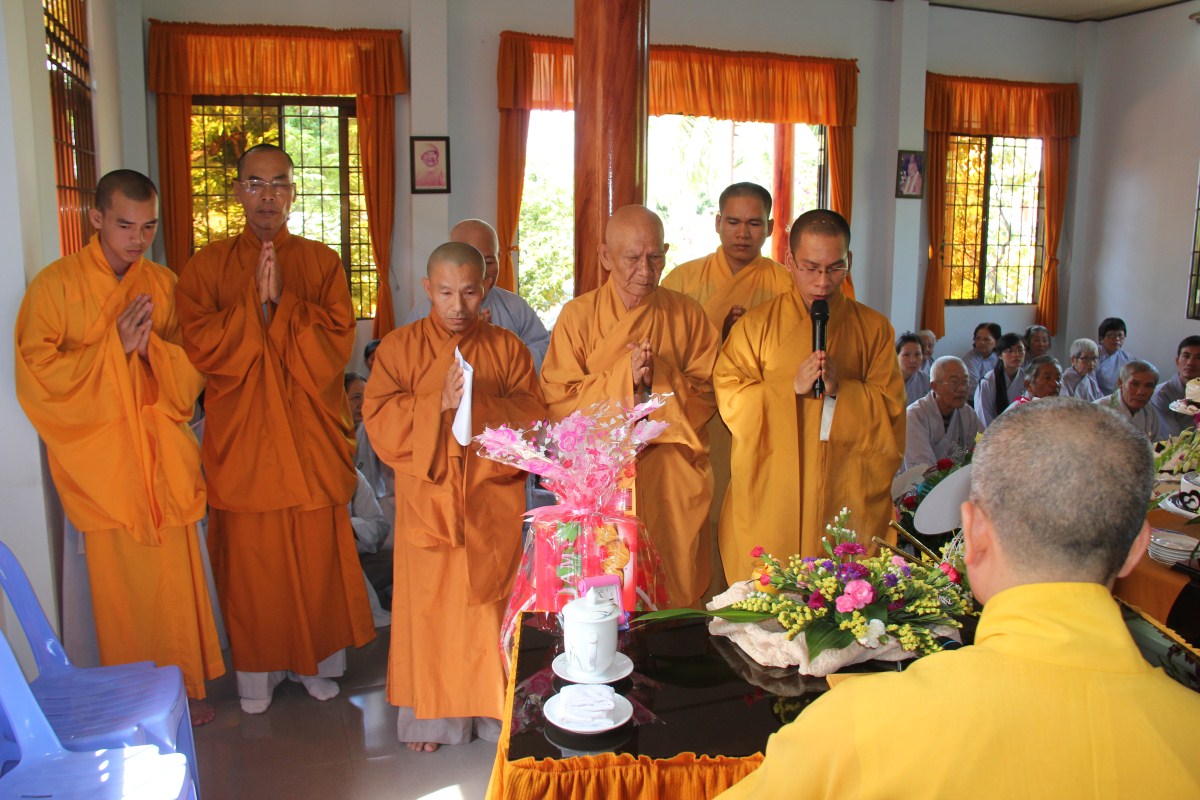 Thiền Tự Trúc Lâm Viên Giác-thành phố Nha Trang tổ chức Ngày “Hiến chương Nhà Giáo Việt Nam 2015”