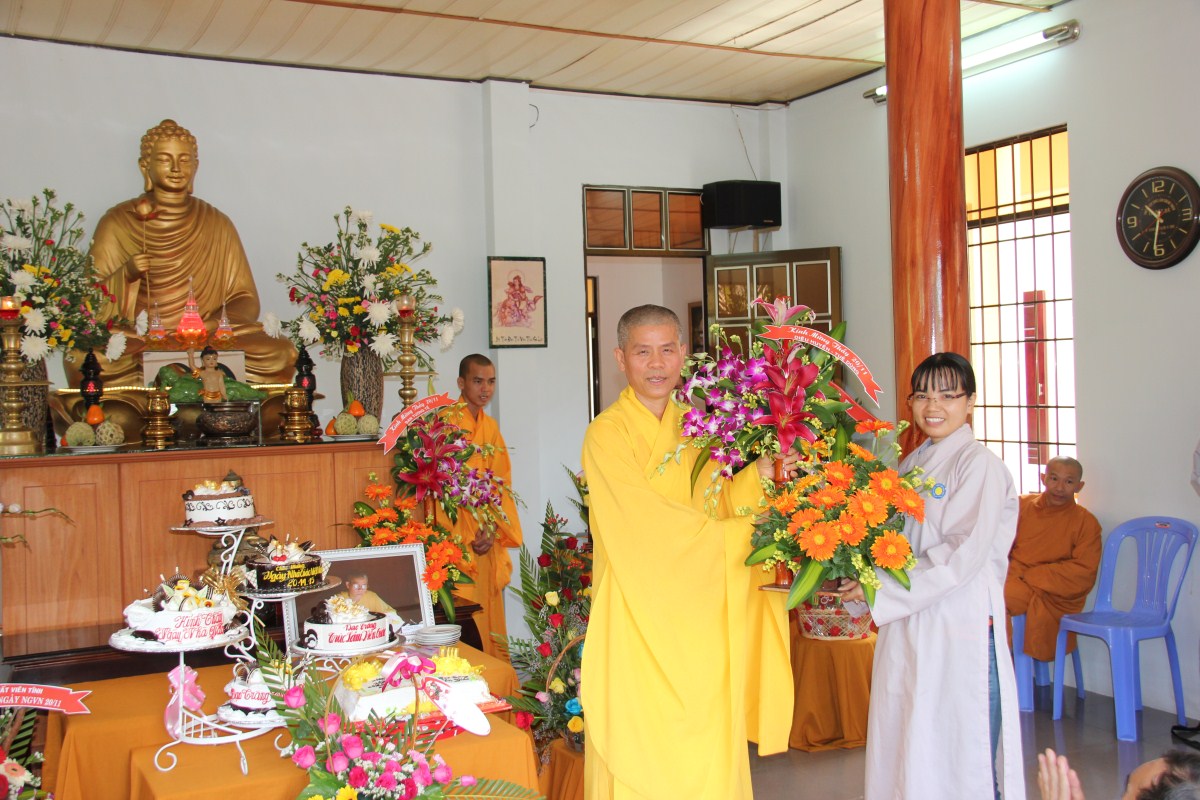Thiền Tự Trúc Lâm Viên Giác-thành phố Nha Trang tổ chức Ngày “Hiến chương Nhà Giáo Việt Nam 2015”