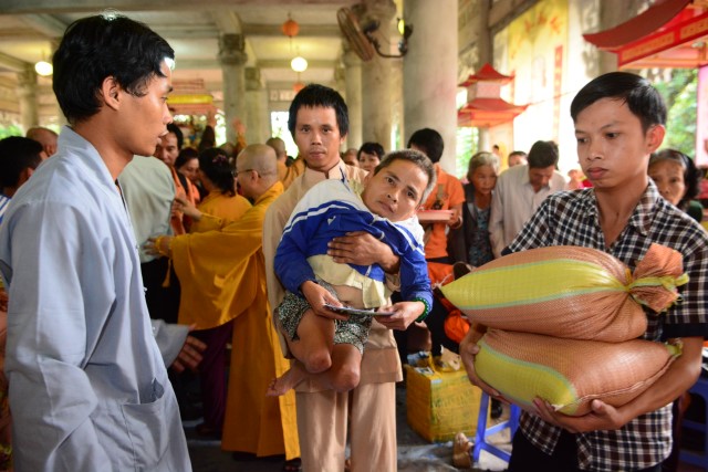 Quỹ Đạo Phật Ngày Nay: Hơn 1,5 tỷ đồng hỗ trợ nạn nhân chất độc da cam và xây dựng chùa tại Quảng Ngãi