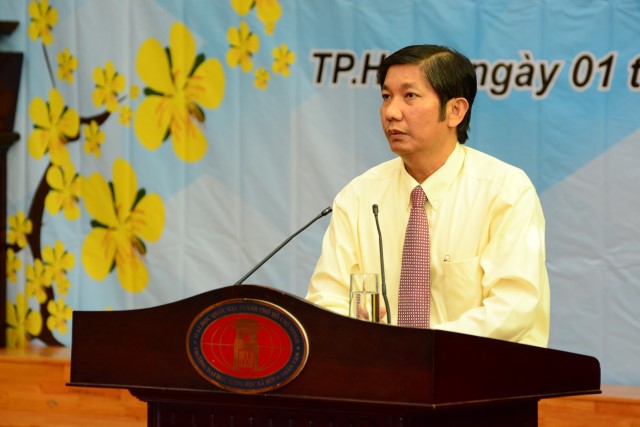 Quỹ Đạo Phật Ngày Nay: Trao 100 học bổng cho sinh viên trường Đại Học KHXH&amp;NV TP. HCM năm 2015