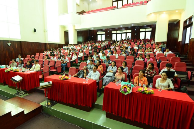 TT. Thích Nhật Từ chia sẻ về lối sống với sinh viên trường Đại học KHXH&amp;NV TP. HCM