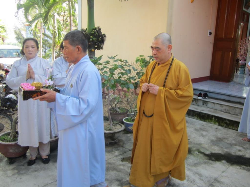 Khóa tu dành cho người khiếm thị tại chùa Minh Châu