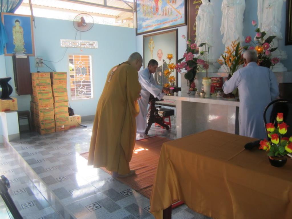 Khóa tu dành cho người khiếm thị tại chùa Minh Châu