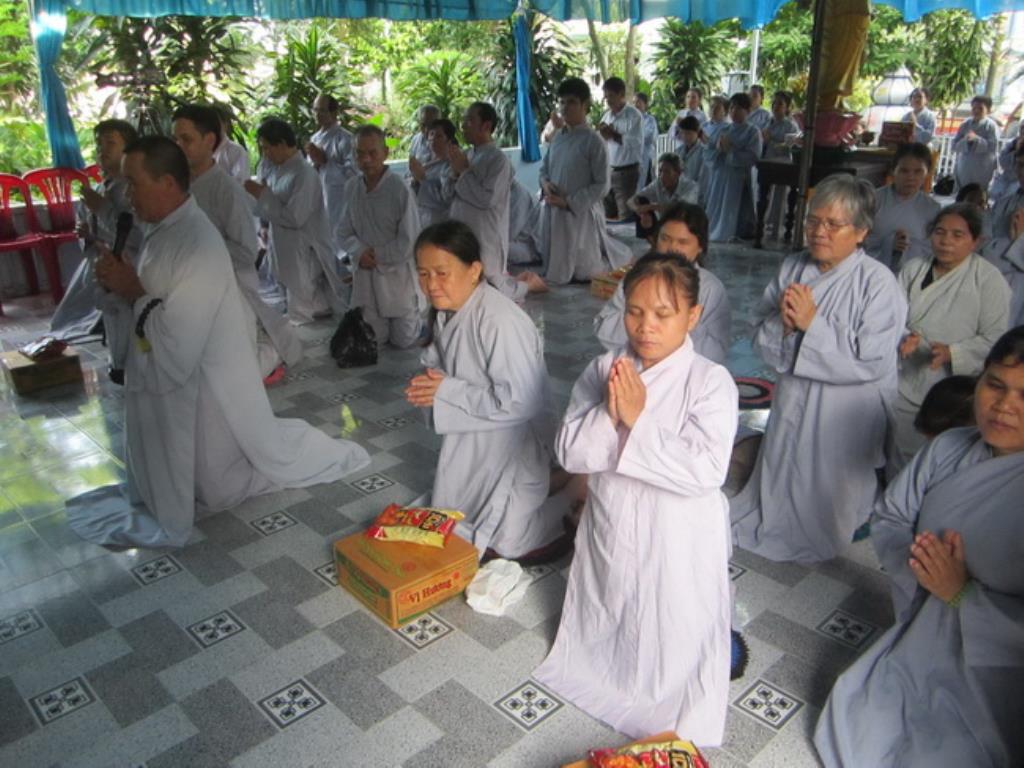 Khóa tu dành cho người khiếm thị tại chùa Minh Châu