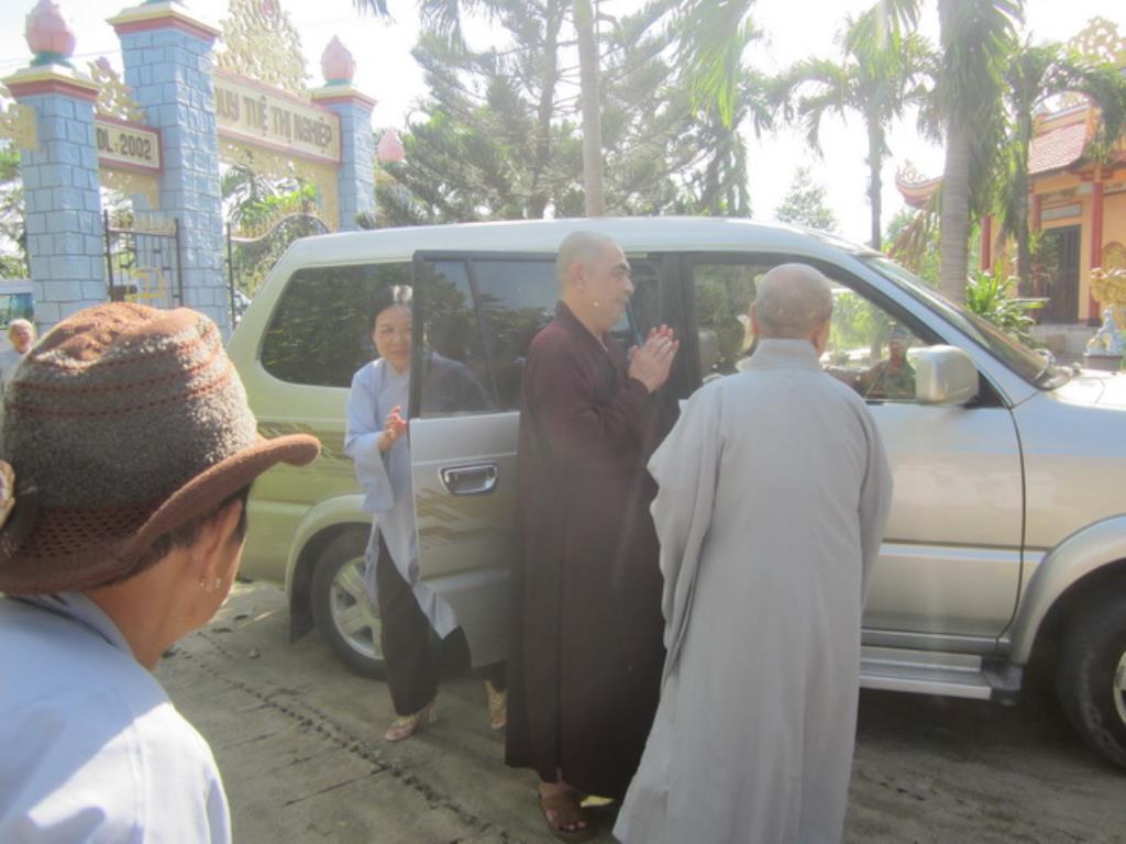 Khóa tu dành cho người khiếm thị tại chùa Minh Châu