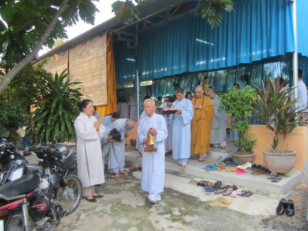 Khóa tu dành cho người khiếm thị tại chùa Minh Châu