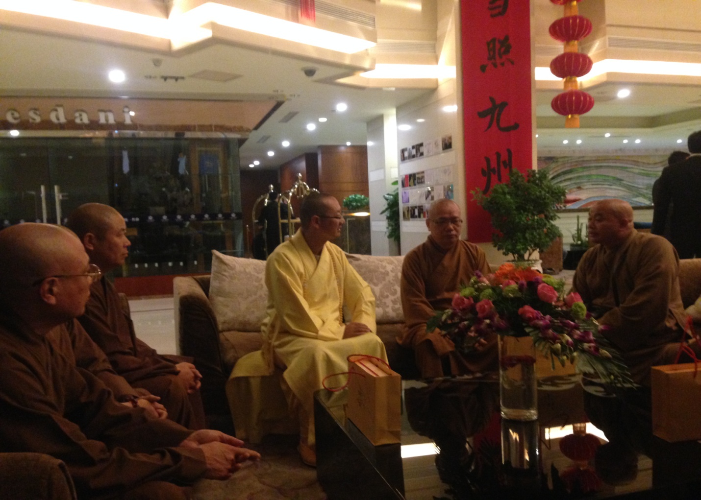 Ba trăm năm mươi năm sau Tổ đức linh thiêng đã dẫn lối cho chúng con về để đạo mạch lại tiếp nối