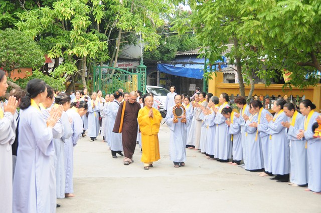 Hải Phòng: TT. Thích Nhật Từ chia sẻ Pháp đàm tại chùa Hào Quang
