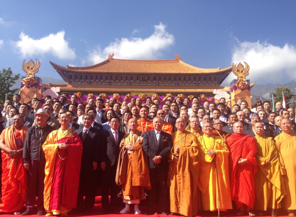 Ba trăm năm mươi năm sau Tổ đức linh thiêng đã dẫn lối cho chúng con về để đạo mạch lại tiếp nối