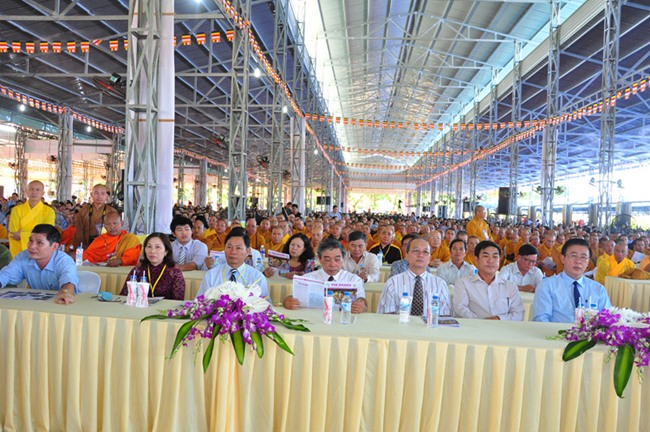 Trang nghiêm Bế mạc Hội thảo Hoằng pháp toàn quốc năm 2015