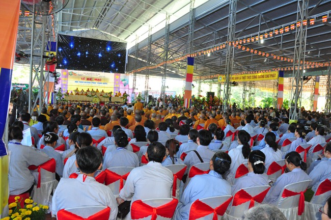 Trang nghiêm Bế mạc Hội thảo Hoằng pháp toàn quốc năm 2015