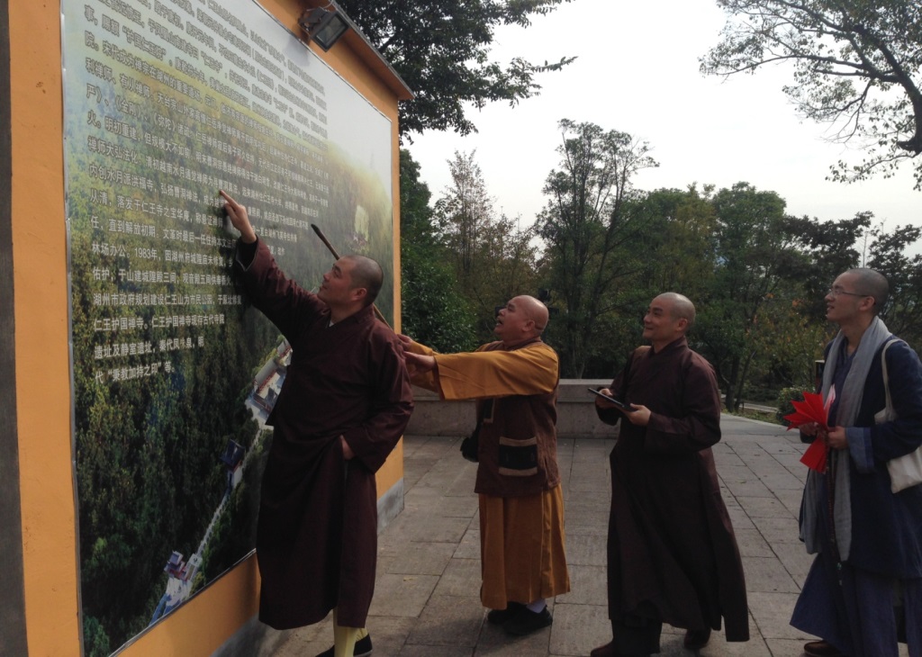 Ba trăm năm mươi năm sau Tổ đức linh thiêng đã dẫn lối cho chúng con về để đạo mạch lại tiếp nối