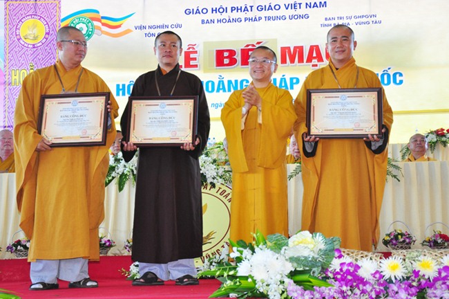 Trang nghiêm Bế mạc Hội thảo Hoằng pháp toàn quốc năm 2015