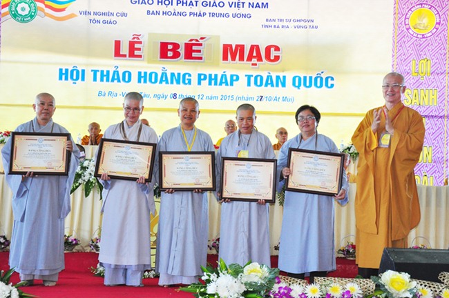 Trang nghiêm Bế mạc Hội thảo Hoằng pháp toàn quốc năm 2015