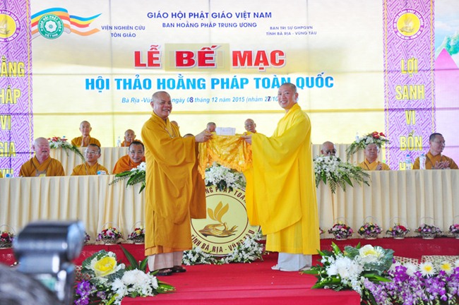 Trang nghiêm Bế mạc Hội thảo Hoằng pháp toàn quốc năm 2015