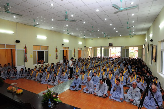 Hải Phòng: TT. Thích Nhật Từ chia sẻ Pháp đàm tại chùa Hào Quang