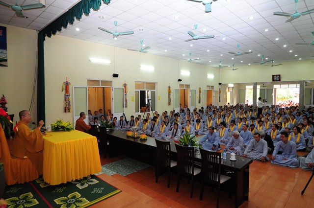 Hải Phòng: TT. Thích Nhật Từ chia sẻ Pháp đàm tại chùa Hào Quang