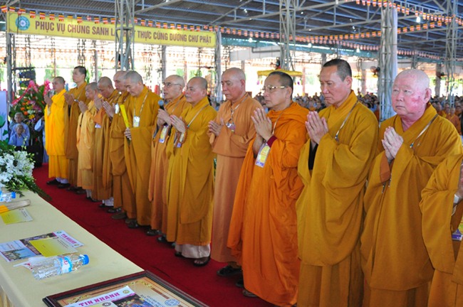 Trang nghiêm Bế mạc Hội thảo Hoằng pháp toàn quốc năm 2015