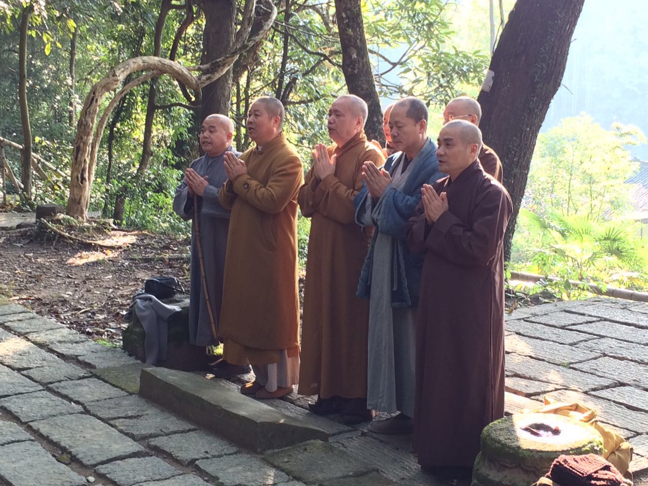 Ba trăm năm mươi năm sau Tổ đức linh thiêng đã dẫn lối cho chúng con về để đạo mạch lại tiếp nối