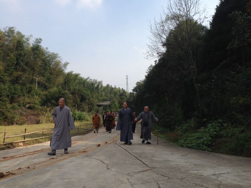 Ba trăm năm mươi năm sau Tổ đức linh thiêng đã dẫn lối cho chúng con về để đạo mạch lại tiếp nối