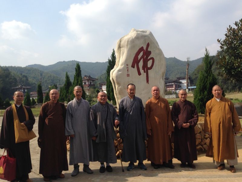 Ba trăm năm mươi năm sau Tổ đức linh thiêng đã dẫn lối cho chúng con về để đạo mạch lại tiếp nối