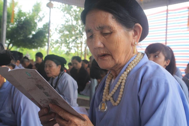 Thanh Hóa: Phật tử về chùa Vạn Linh tham dự khóa tu