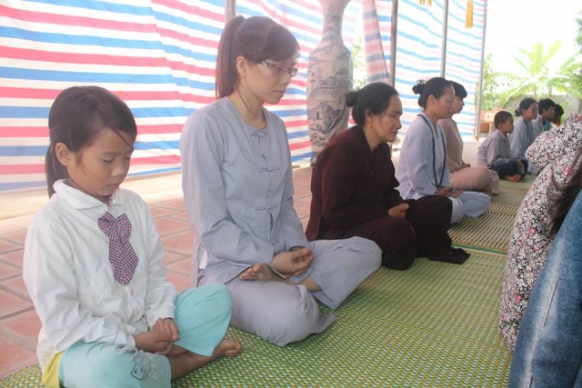 Thanh Hóa: Phật tử về chùa Vạn Linh tham dự khóa tu
