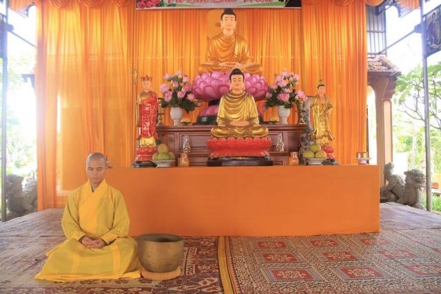 Thanh Hóa: Phật tử về chùa Vạn Linh tham dự khóa tu