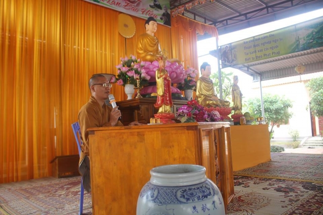 Thanh Hóa: Phật tử về chùa Vạn Linh tham dự khóa tu