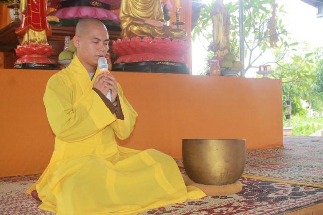 Thanh Hóa: Phật tử về chùa Vạn Linh tham dự khóa tu