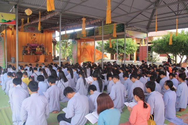 Thanh Hóa: Phật tử về chùa Vạn Linh tham dự khóa tu