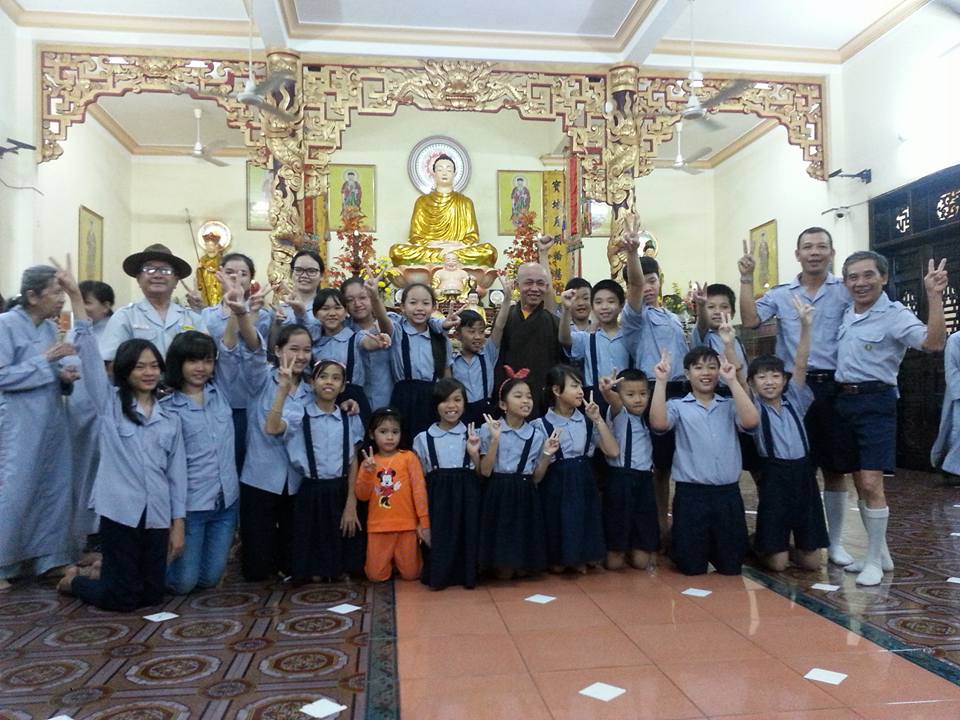 Khánh Hòa: Chùa Linh Thứu họp mặt chúc mừng Bổn sư nhân ngày Nhà giáo Việt Nam