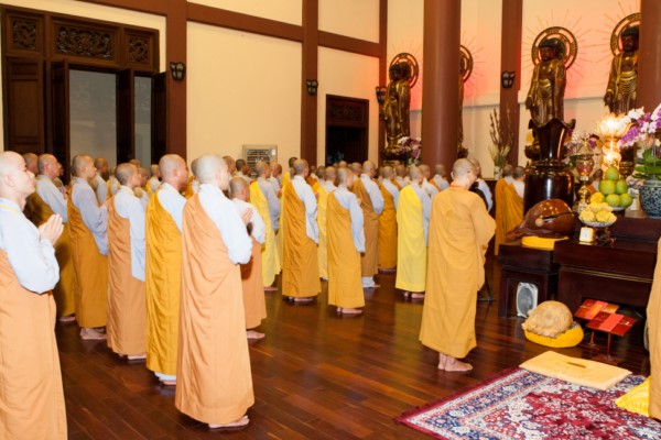 Hình Ảnh: Đại Giới Đàn Trí Đức-Giáo Giới Hành Nghi-Tuần Chiếu