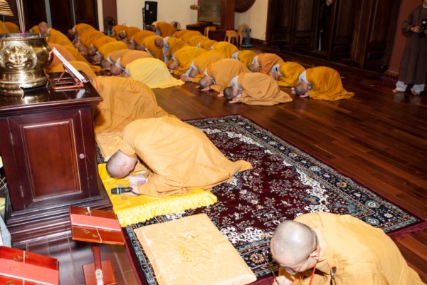 Hình Ảnh: Đại Giới Đàn Trí Đức-Giáo Giới Hành Nghi-Tuần Chiếu
