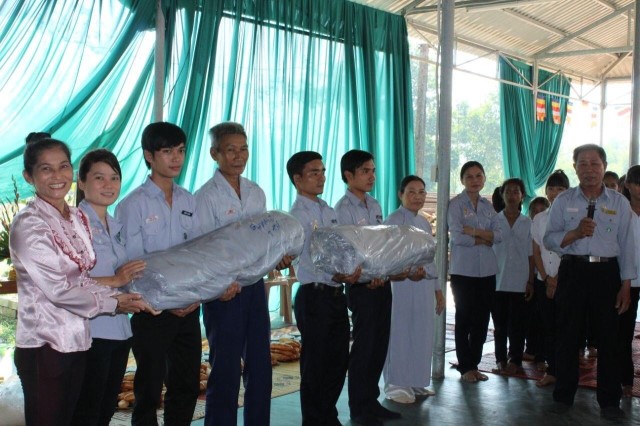Quỹ Đạo Phật Ngày Nay: Hơn 1,5 tỷ đồng hỗ trợ nạn nhân chất độc da cam và xây dựng chùa tại Quảng Ngãi
