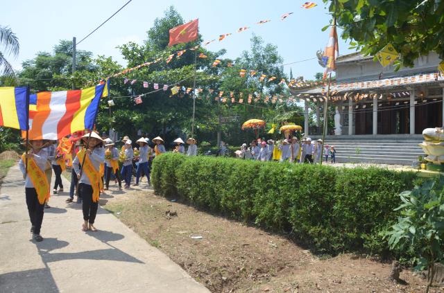 Quảng Trị: Thiêng liêng lễ rước Phật đản sanh vào làng