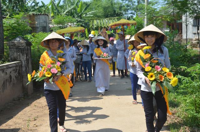 Quảng Trị: Thiêng liêng lễ rước Phật đản sanh vào làng