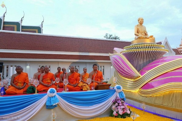 Thái Lan: Chùm ảnh diễu hành quanh Phố phường dịp kỷ niệm ngày Phật Thành đạo