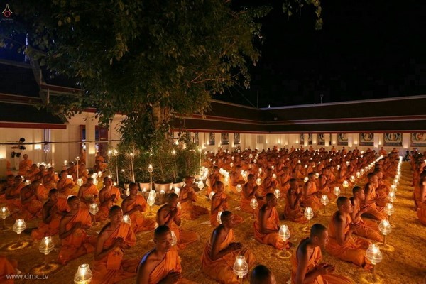 Thái Lan: Hình ảnh Tu viện Wat Phra Dhammakaya tổ chức cuộc Hành hương vì hòa bình